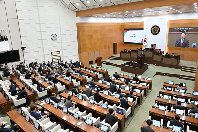 제333회 정례회 2차 본회의_시정질문1일차_오전 이미지