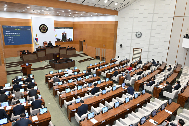 제333회 정례회 3차 본회의_시정질문 2일차 오후 이미지