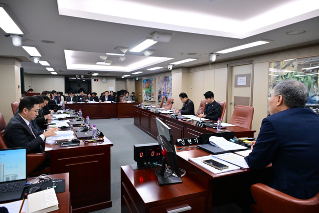 서울특별시의회 2027서울세계청년대회 지원 특별위원회 회의