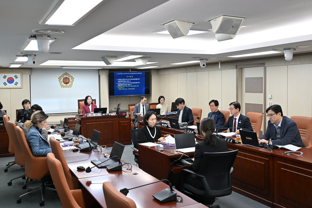 제333회 정례회 폐회중 이커머스 시장의 여성 인력 취.창업 활성화를 위한 특별위원회 회의