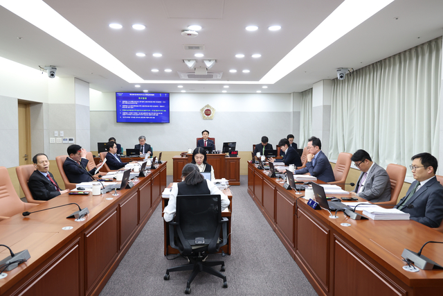 제335회 임시회 도시계획균형위원회 회의 이미지