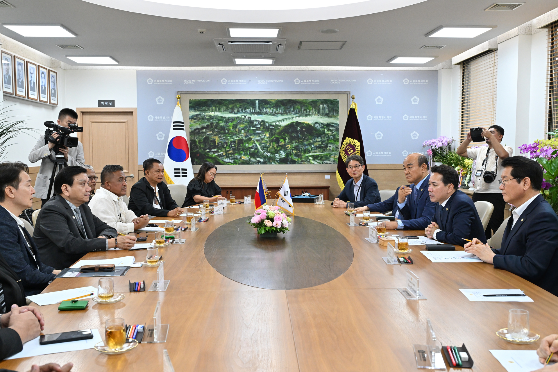 필리핀 서민도로주 하원의원 대표단 면담 본회의장 참관