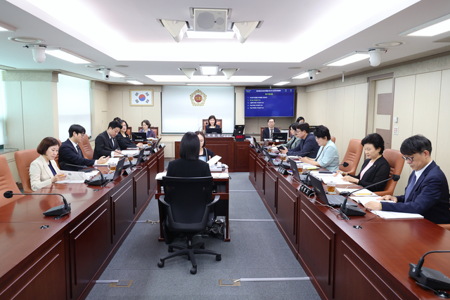 제338회 임시회 폐회중 보건복지위원회 회의 이미지