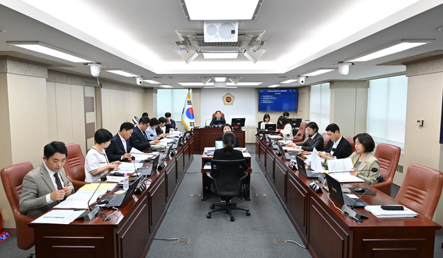 제338회 임시회 폐회중 기획경제위원회 회의 이미지
