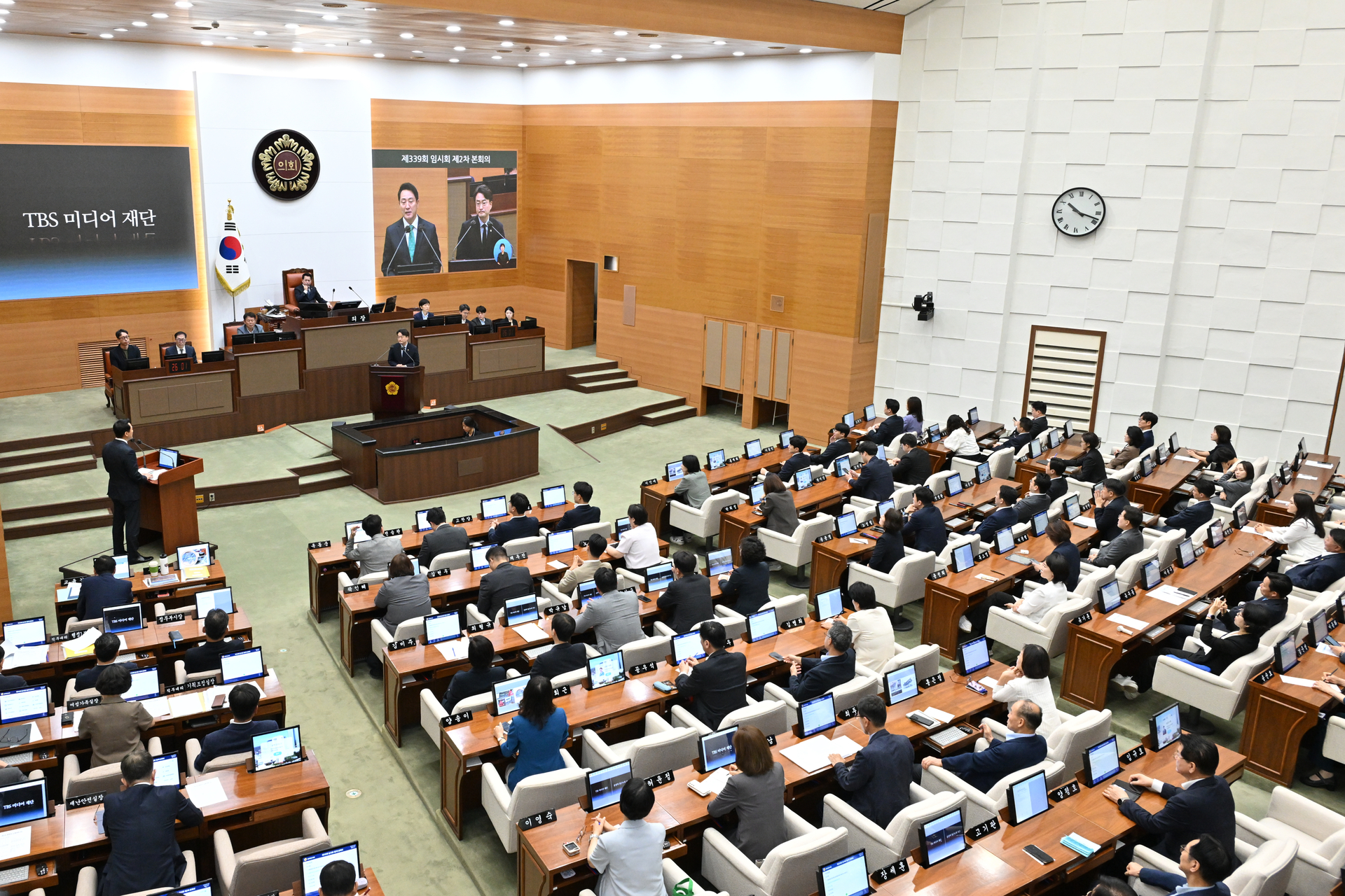 제339회 임시회 2차 본회의_시정질문1일차_오전 이미지