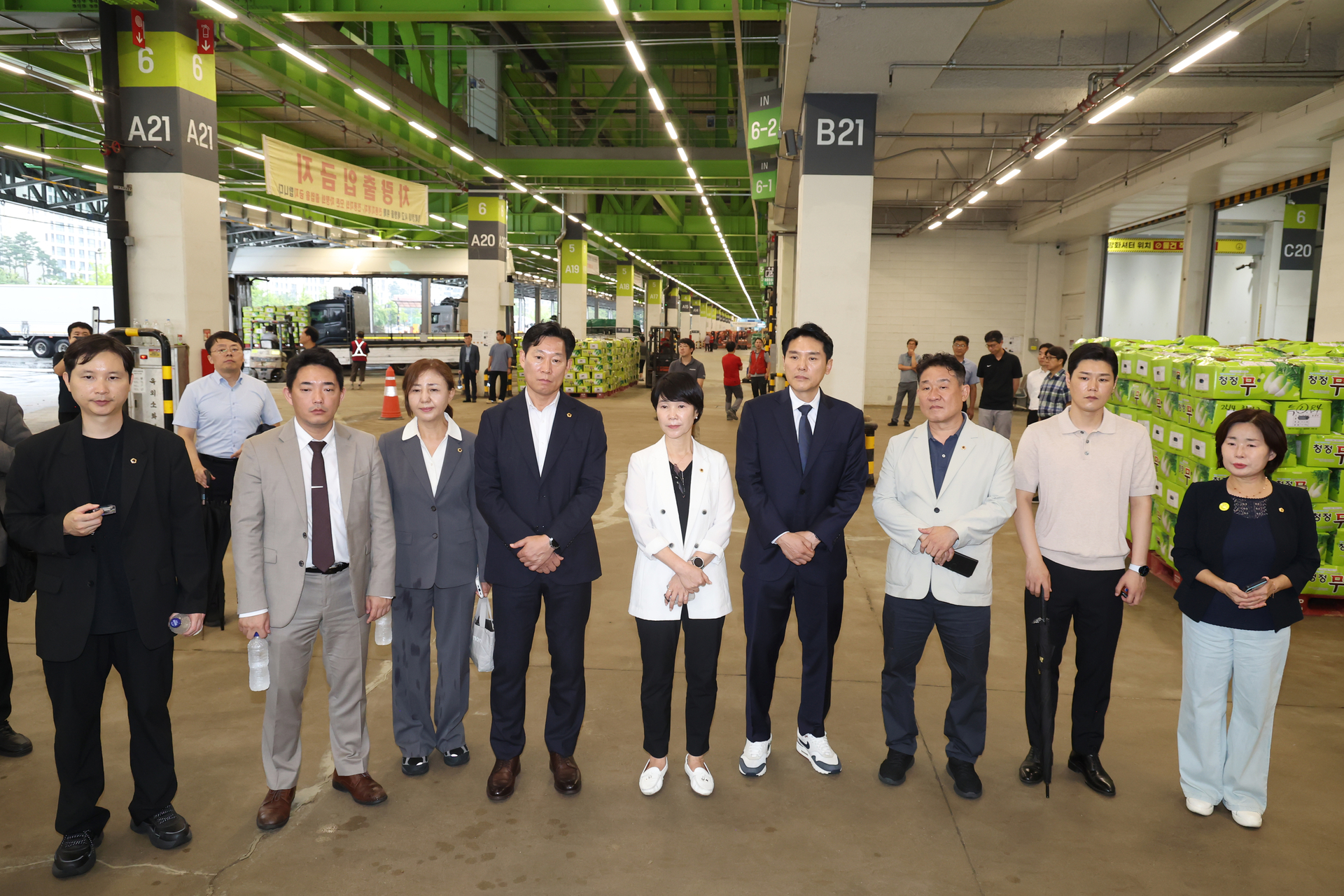 제339회 임시회 기획경제위원회 현장방문_뷰티복합문화공간, 하이서울쇼룸, 서울패션허브, 농수산식품공사 이미지